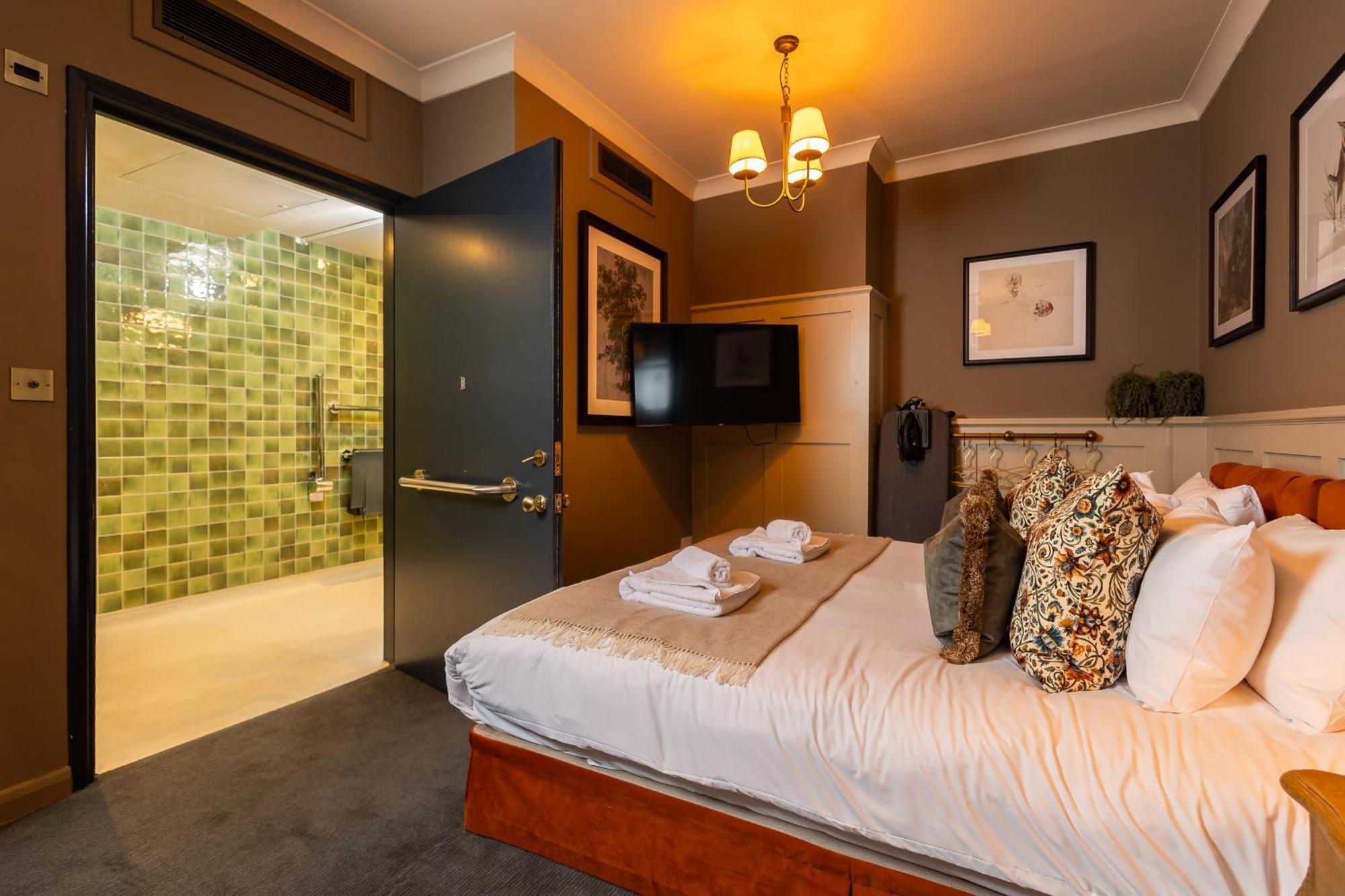 Salisbury Arms Hotel Хартфорд Экстерьер фото